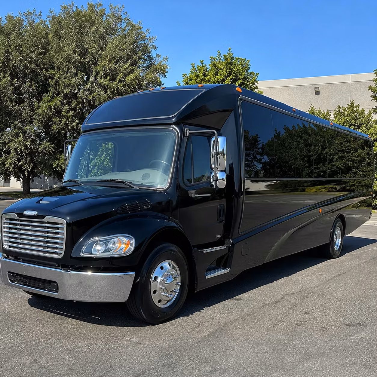 rosemead 30 passenger minibus rental